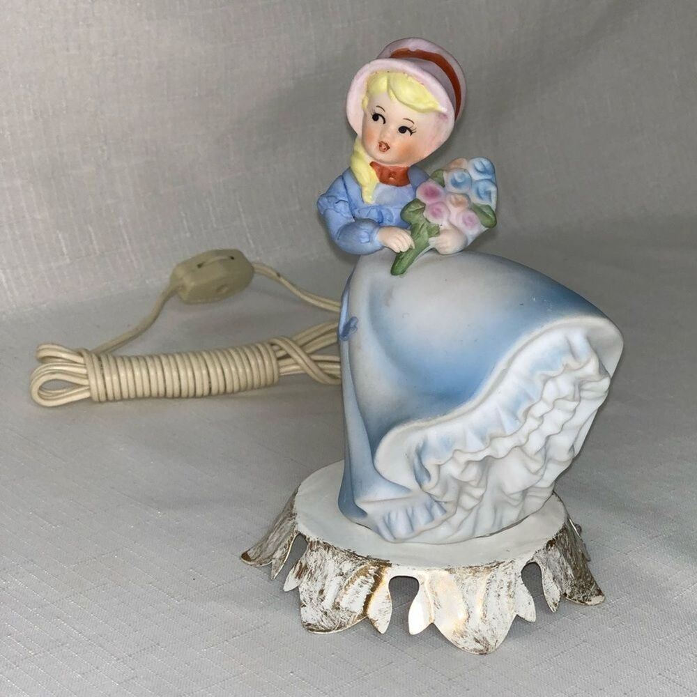 VINTAGE Aladdin Porcelain Lamp Underwriters' Laboratories Portable Girl Flower